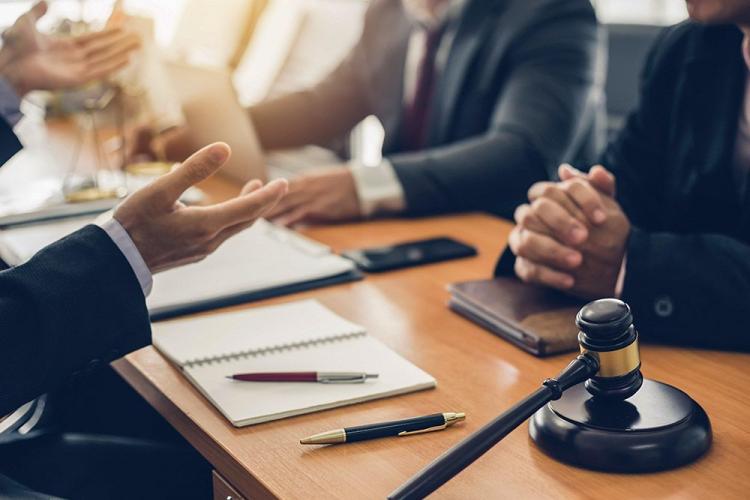 Litige entre actionnaires : pourquoi il faut agir avant que la soci&eacute;t&eacute; ne perde toute sa valeur